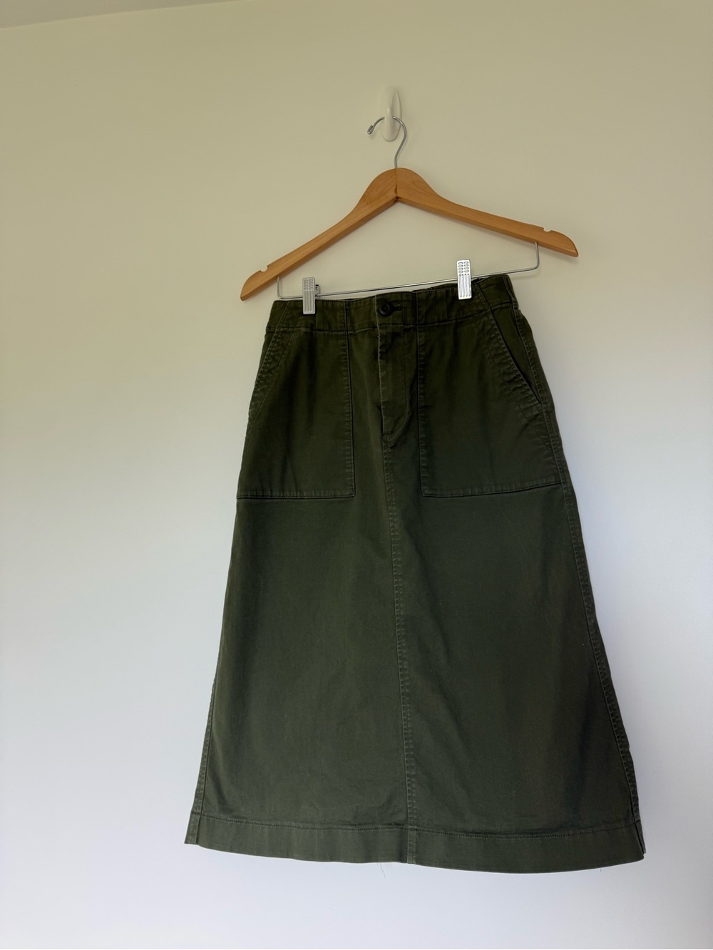SOLD** Uniqlo Olive Utility Midi Skirt